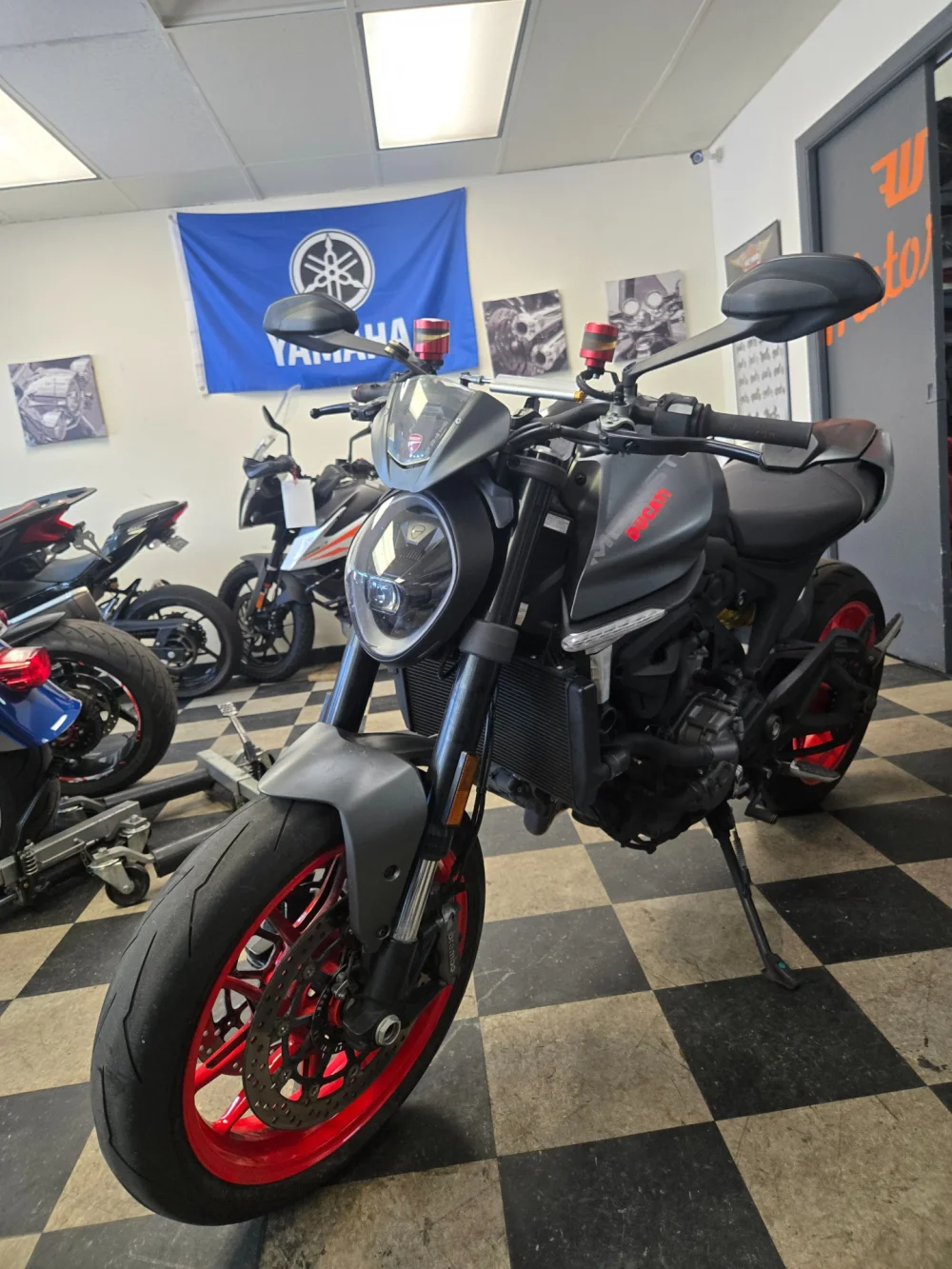 2022 Ducati Monster
