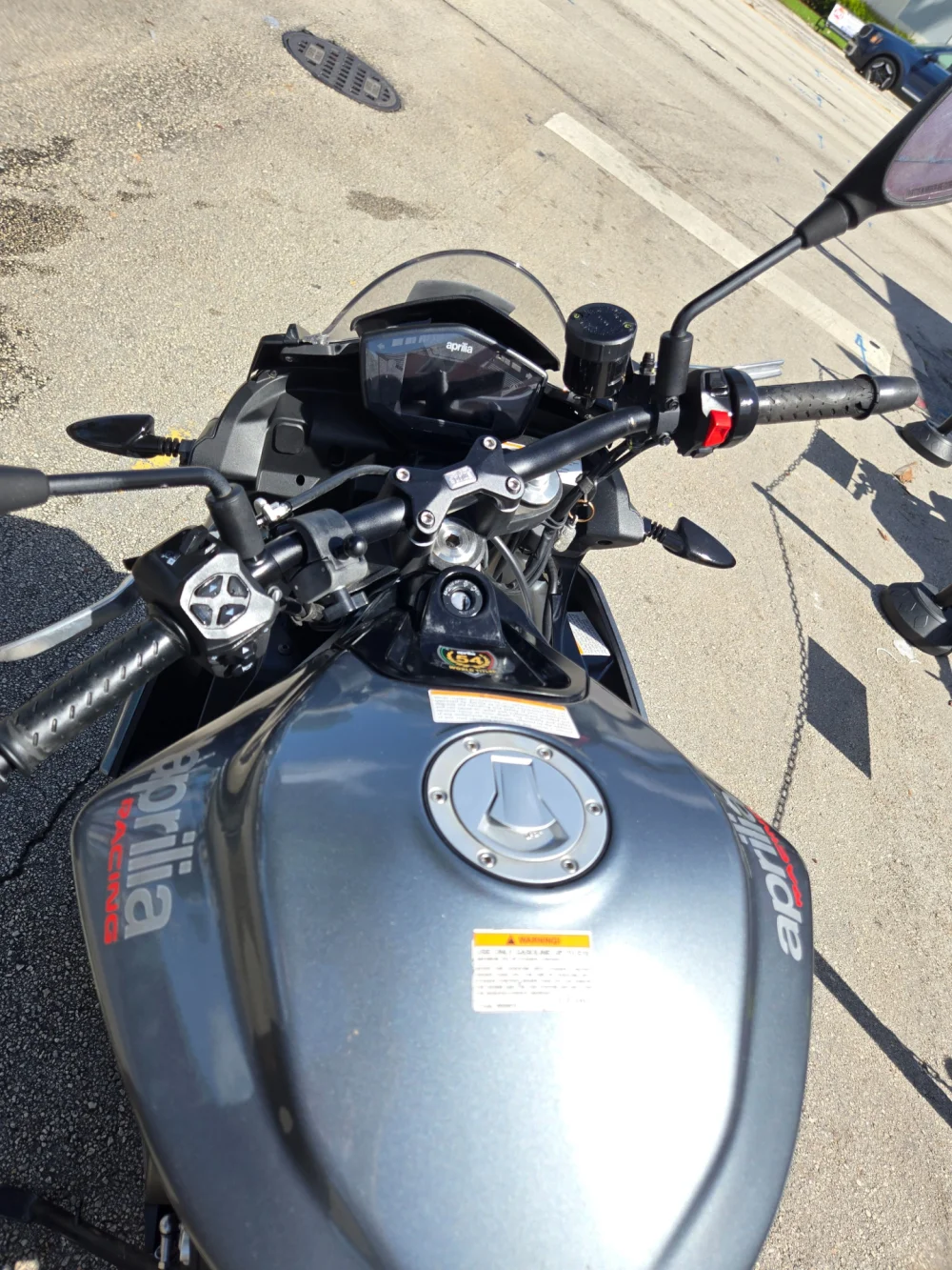 2023 Aprilia Tuono