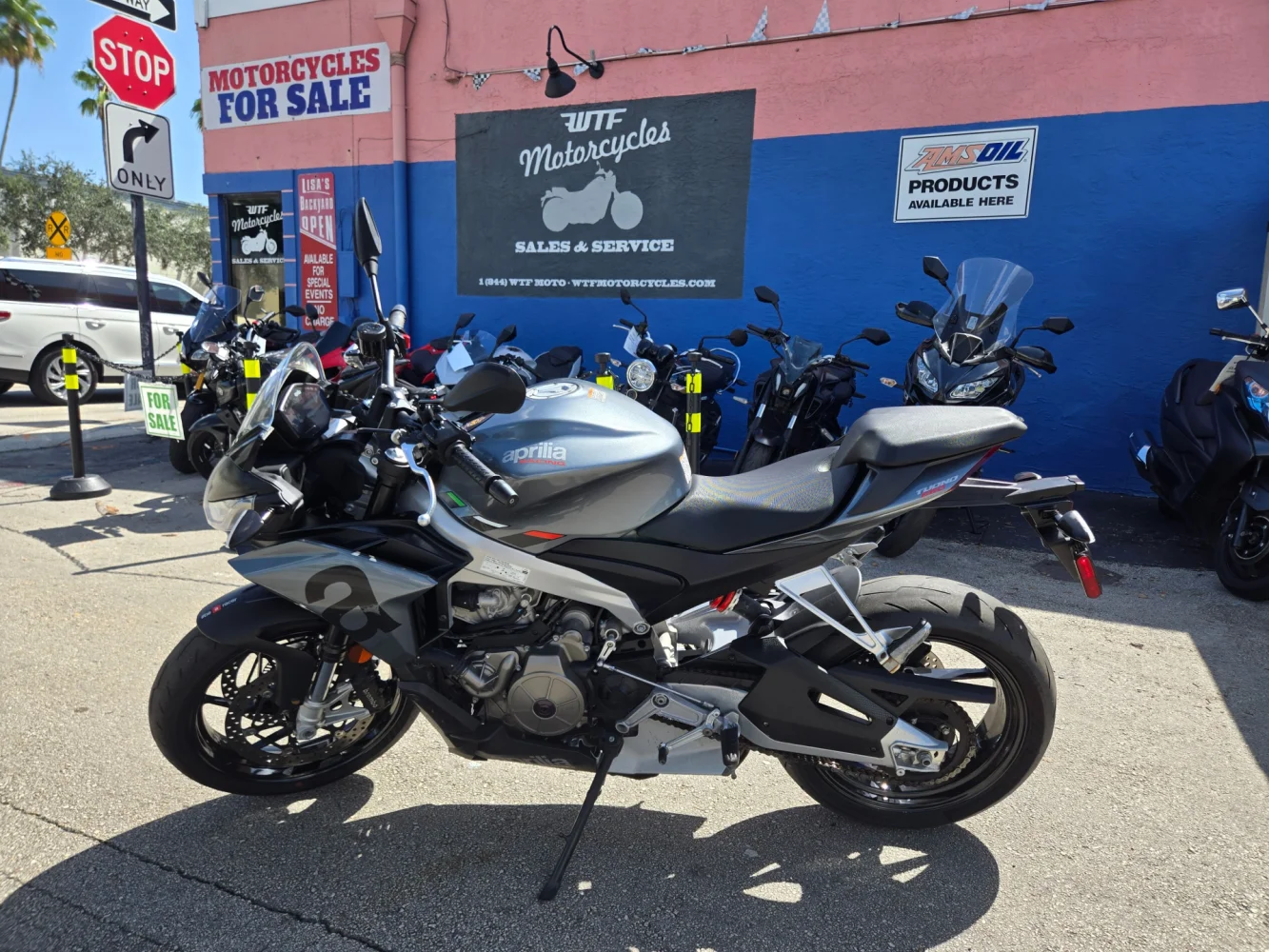 2023 Aprilia Tuono