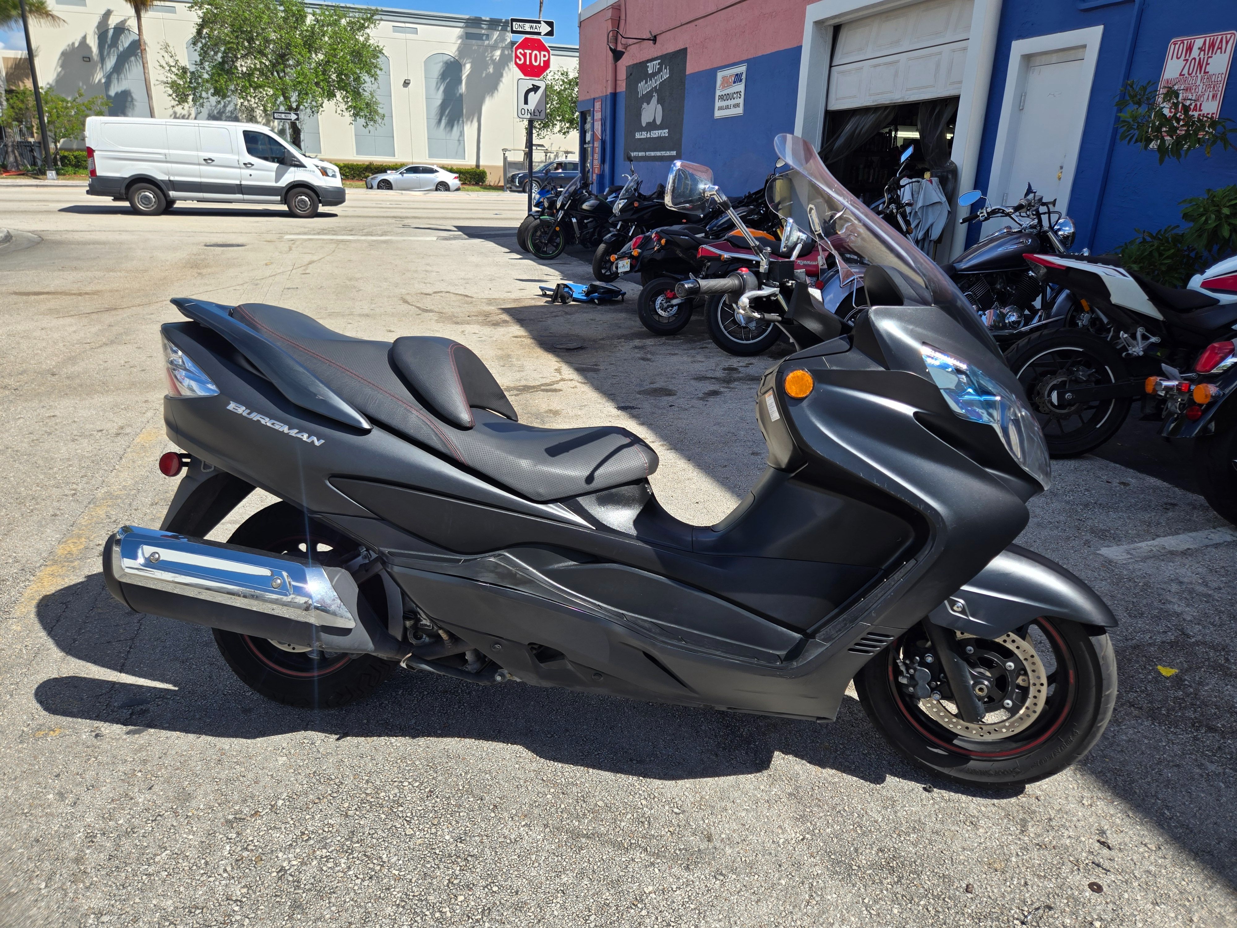 2015 Suzuki Burgman 400cc