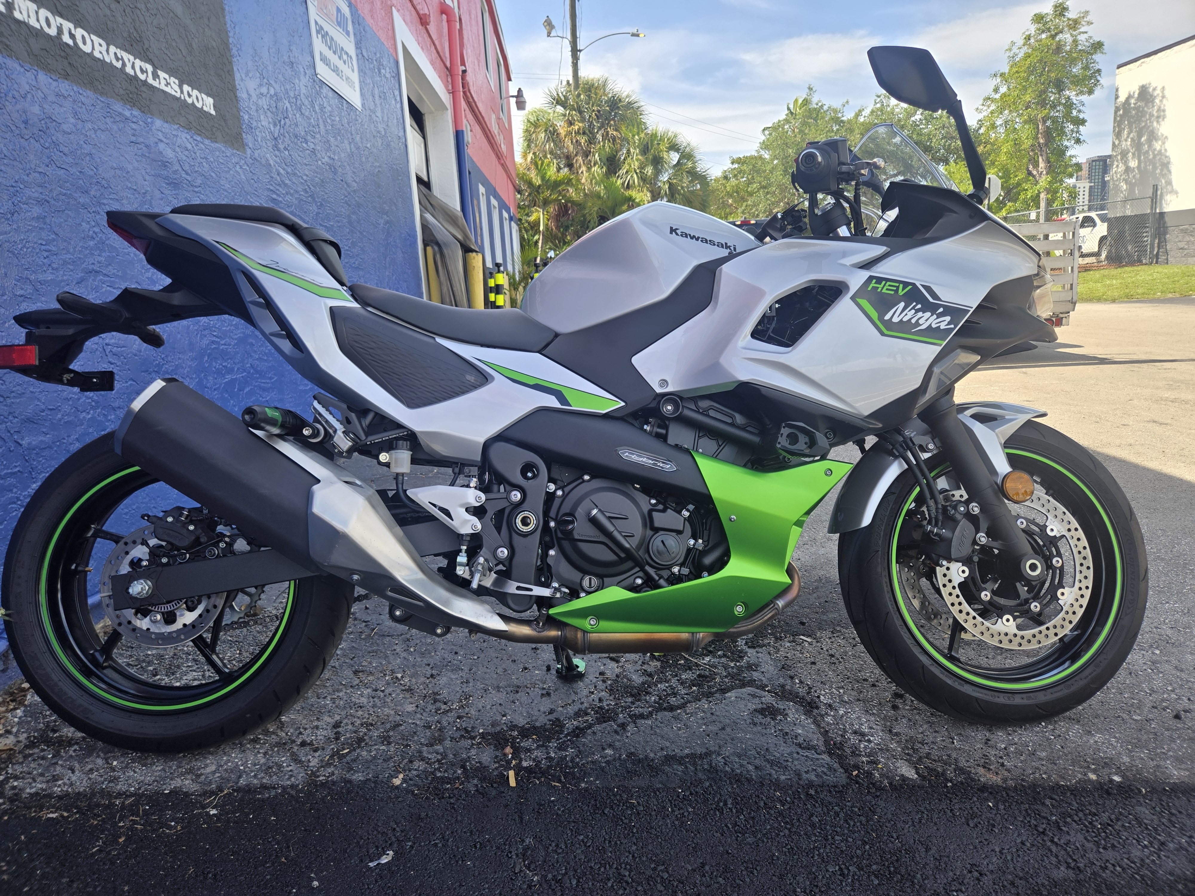 2024 Kawasaki Ninja 7 Hybrid abs