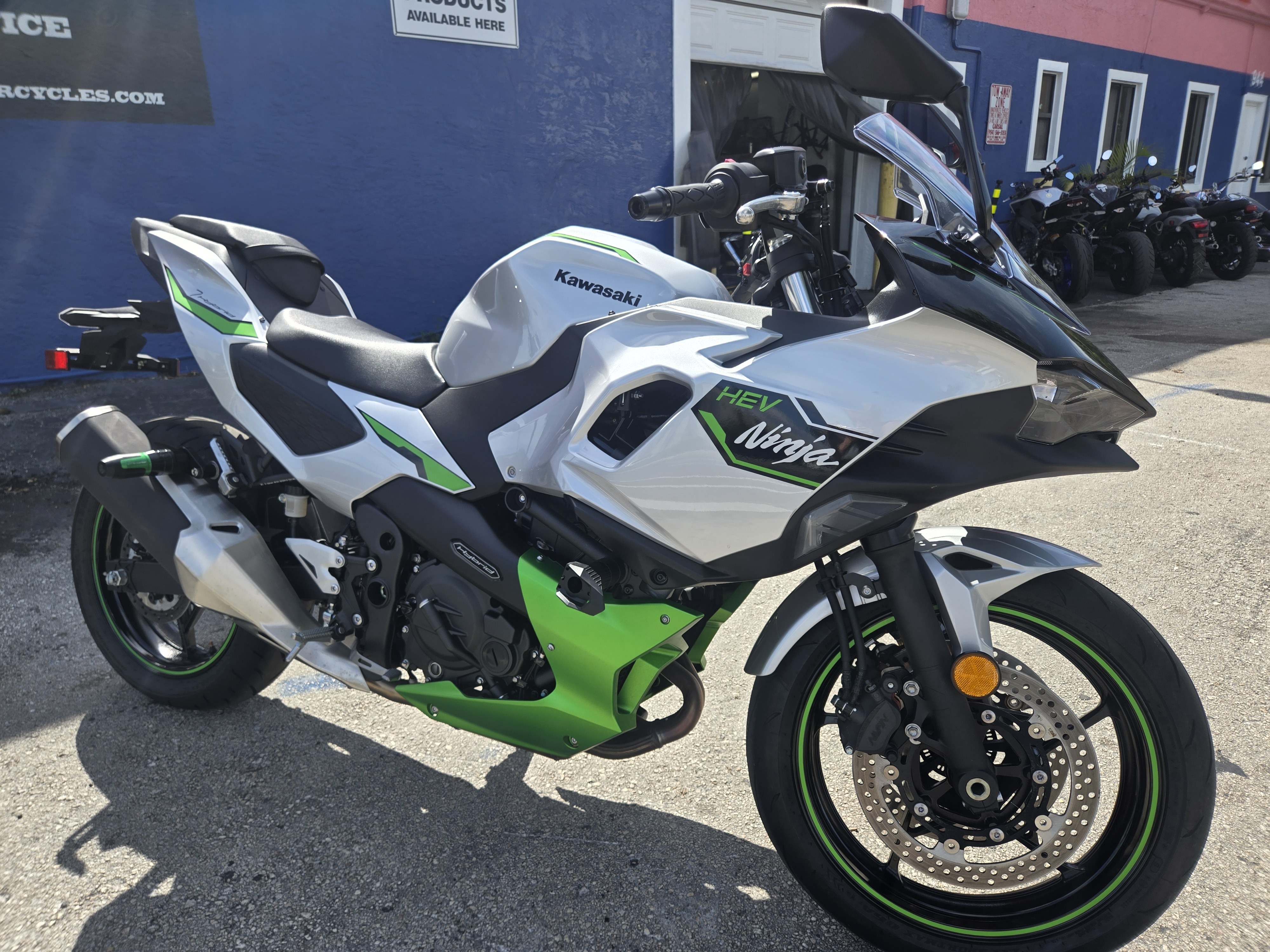 2024 Kawasaki Ninja 7 Hybrid abs