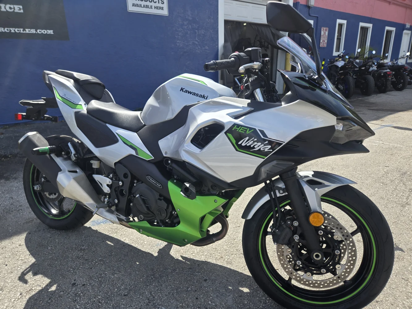 2024 Kawasaki Ninja 7 Hybrid abs