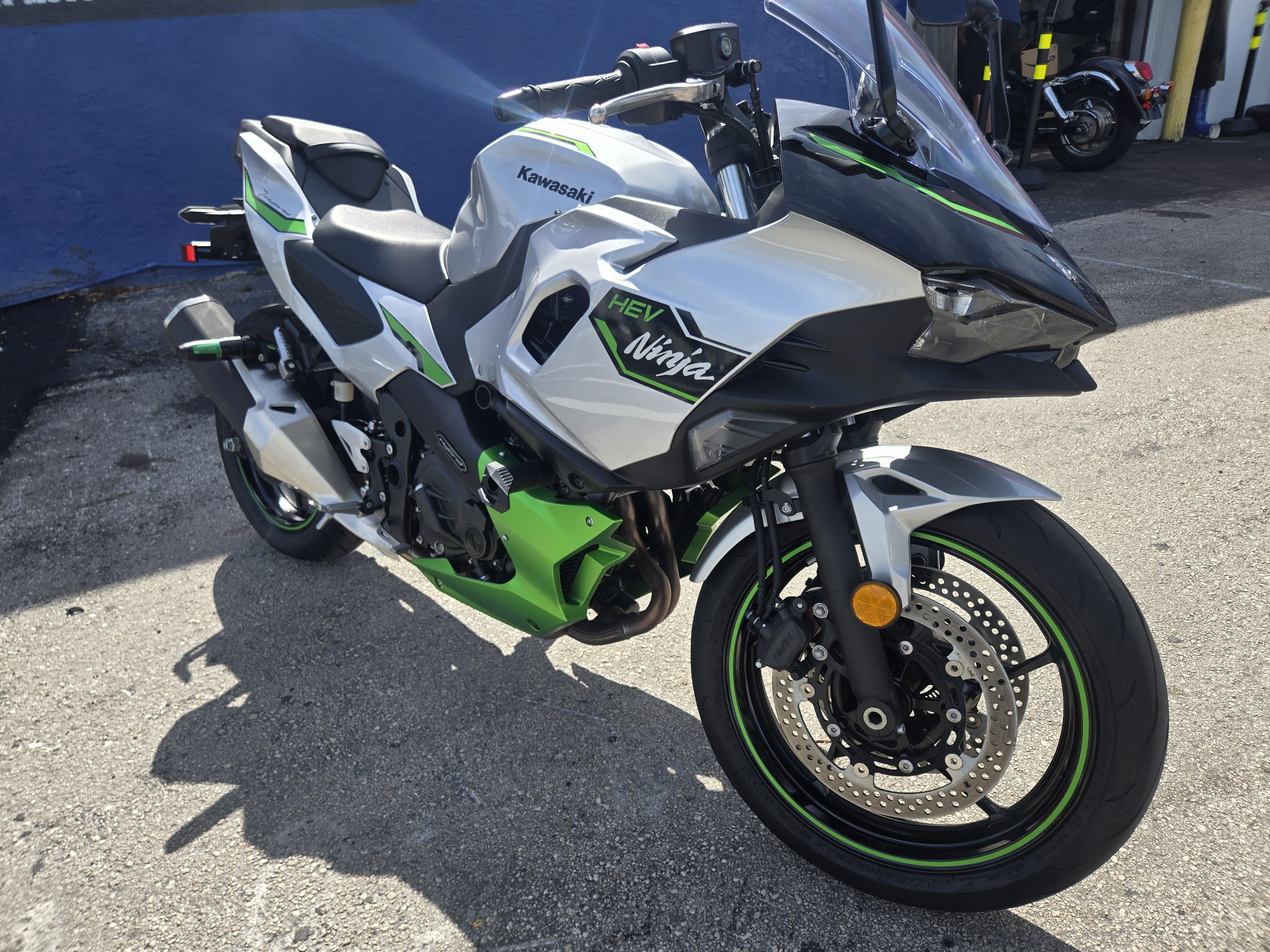2024 Kawasaki Ninja 7 Hybrid abs