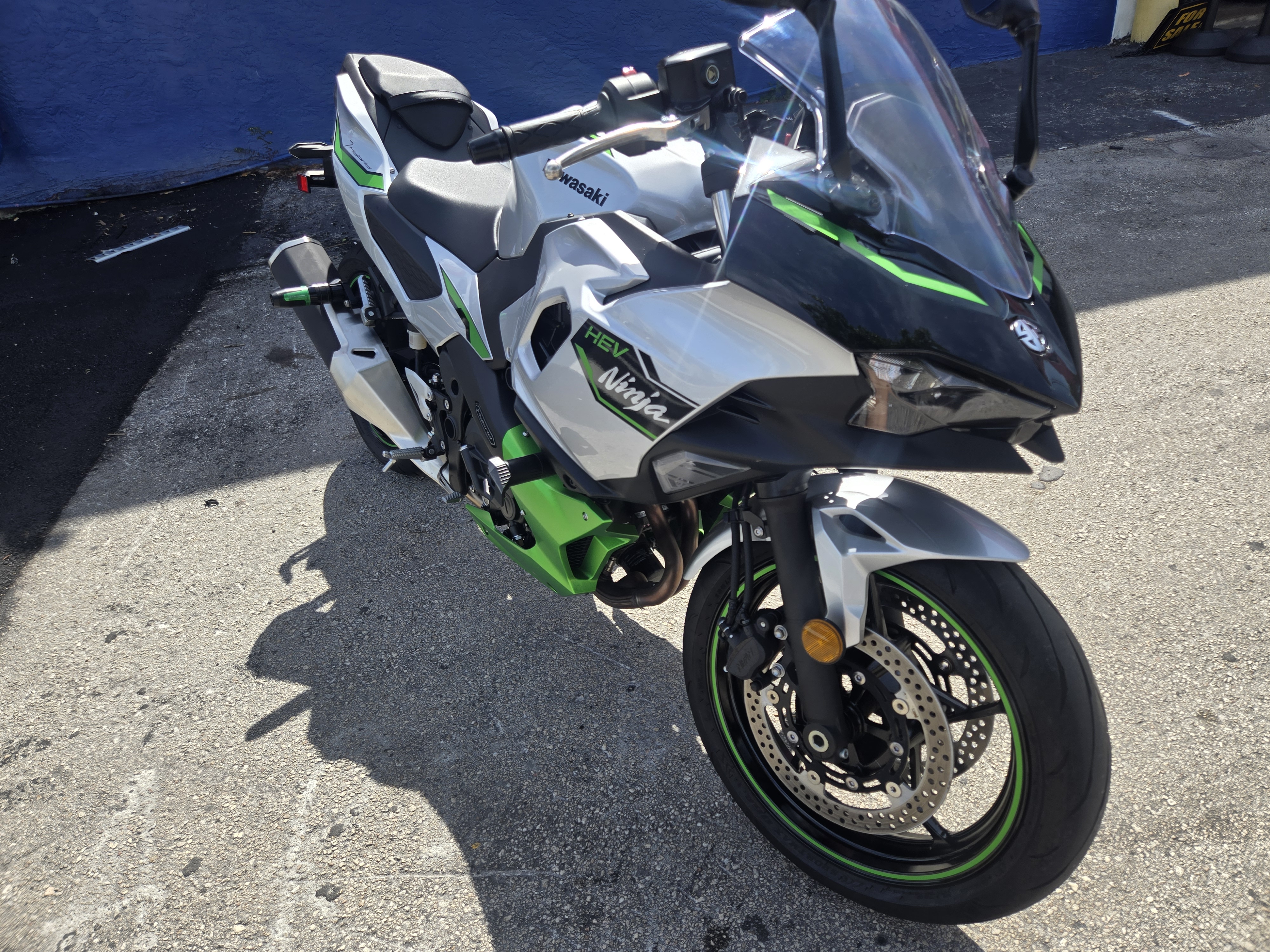 2024 Kawasaki Ninja 7 Hybrid abs