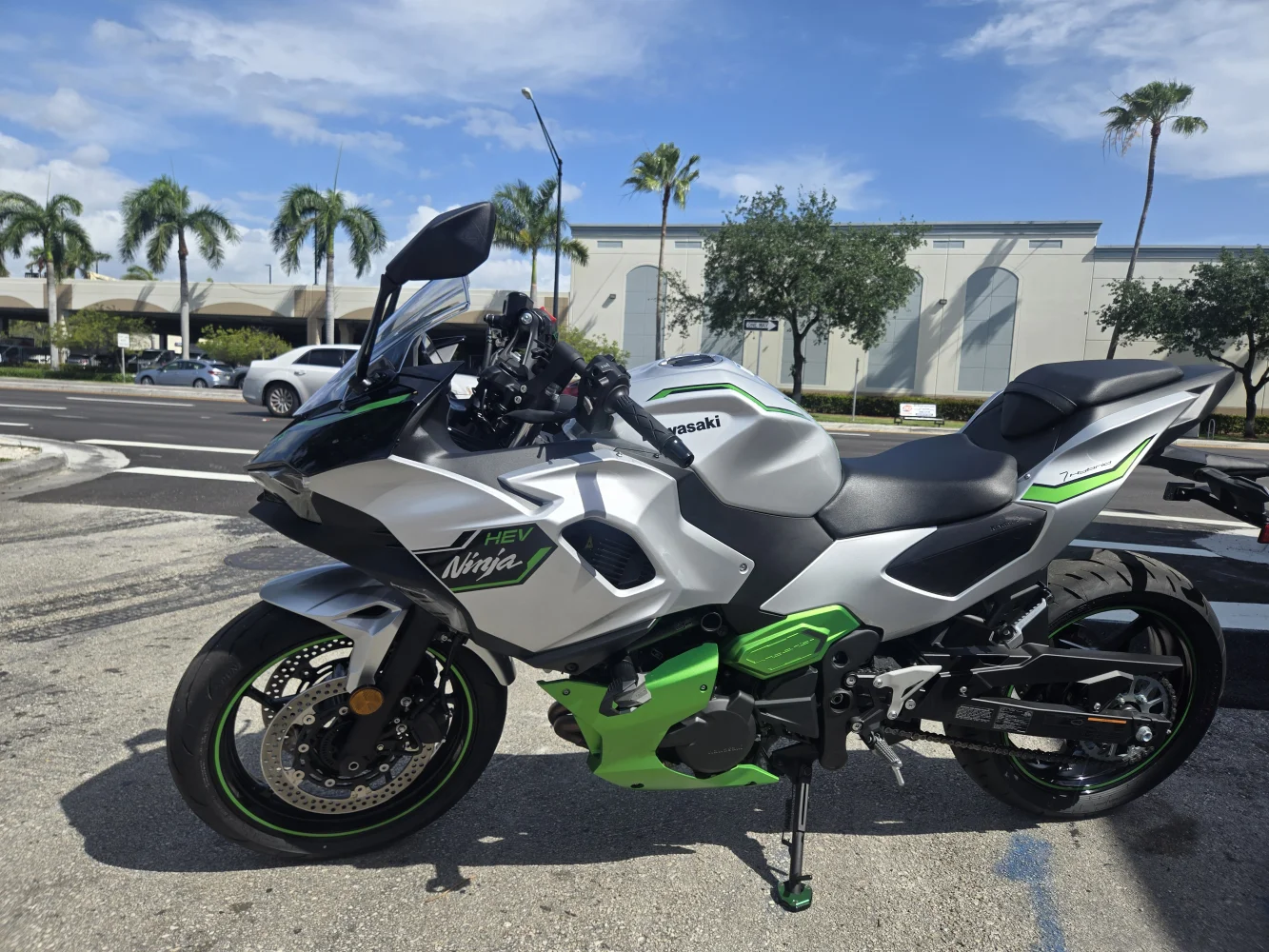 2024 Kawasaki Ninja 7 Hybrid abs