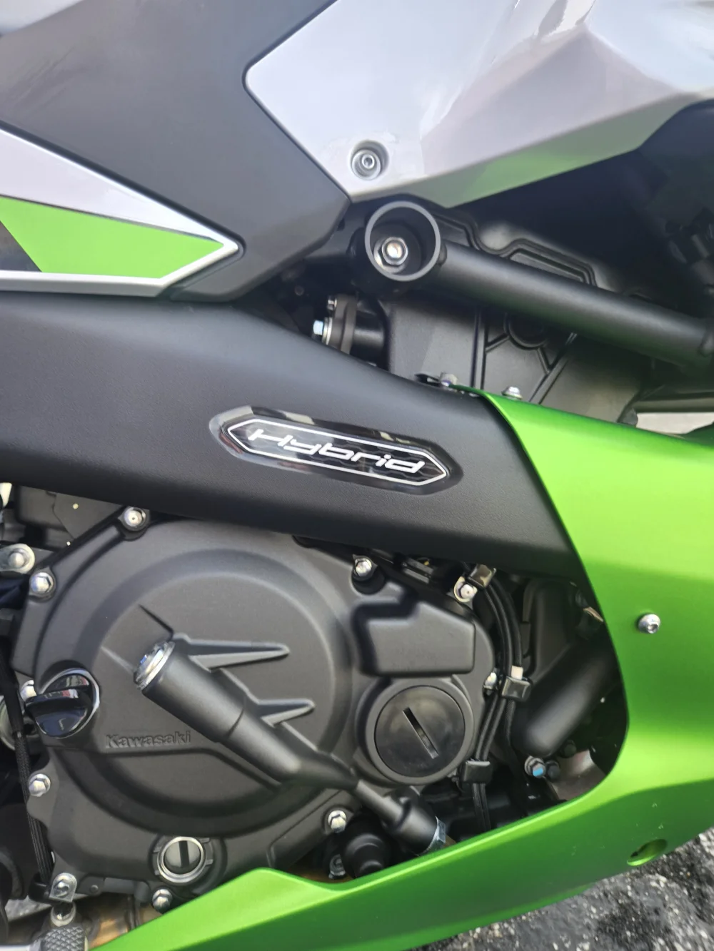 2024 Kawasaki Ninja 7 Hybrid abs