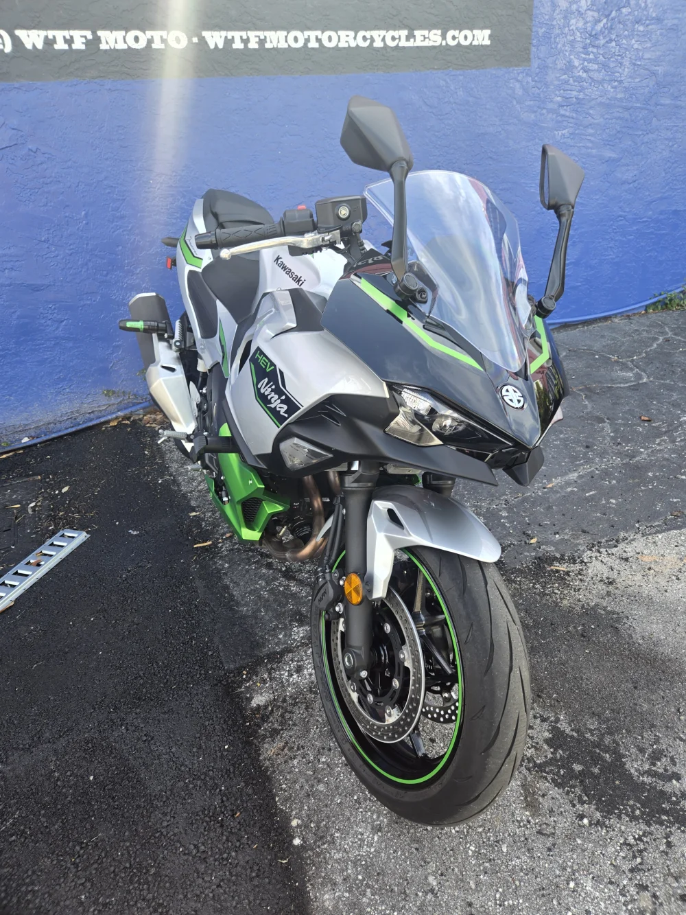 2024 Kawasaki Ninja 7 Hybrid abs