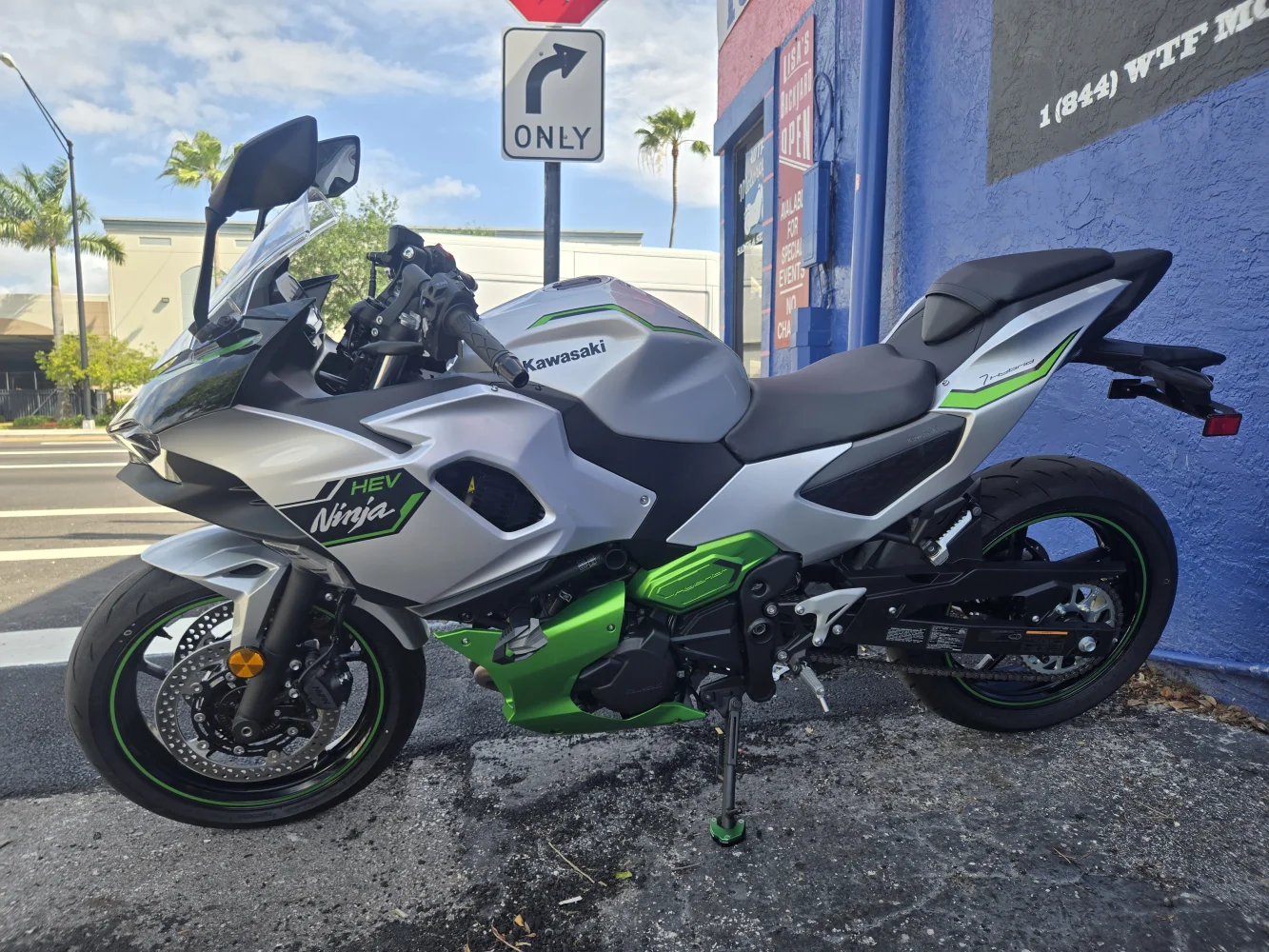2024 Kawasaki Ninja 7 Hybrid abs