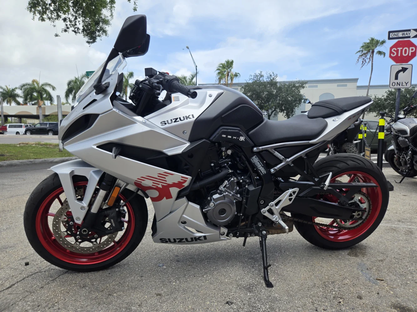 2024 Suzuki Gsx 800 R