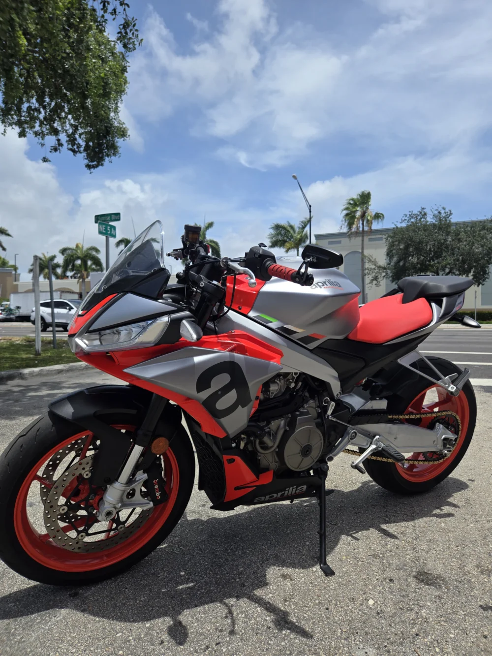 2021 Aprilia Tuono