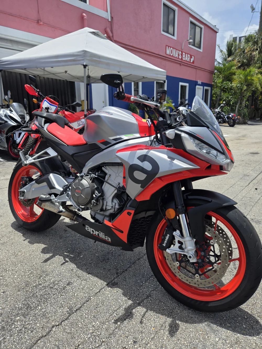2021 Aprilia Tuono