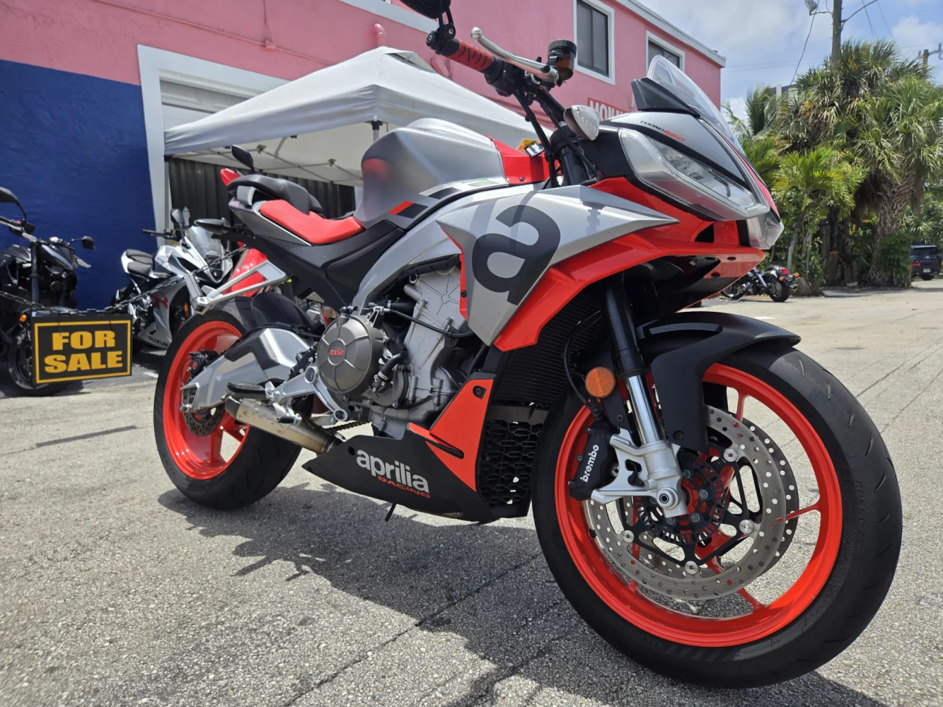 2021 Aprilia Tuono