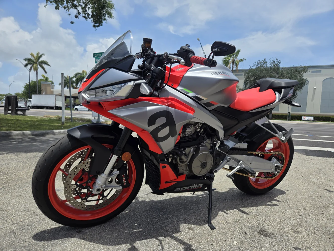 2021 Aprilia Tuono