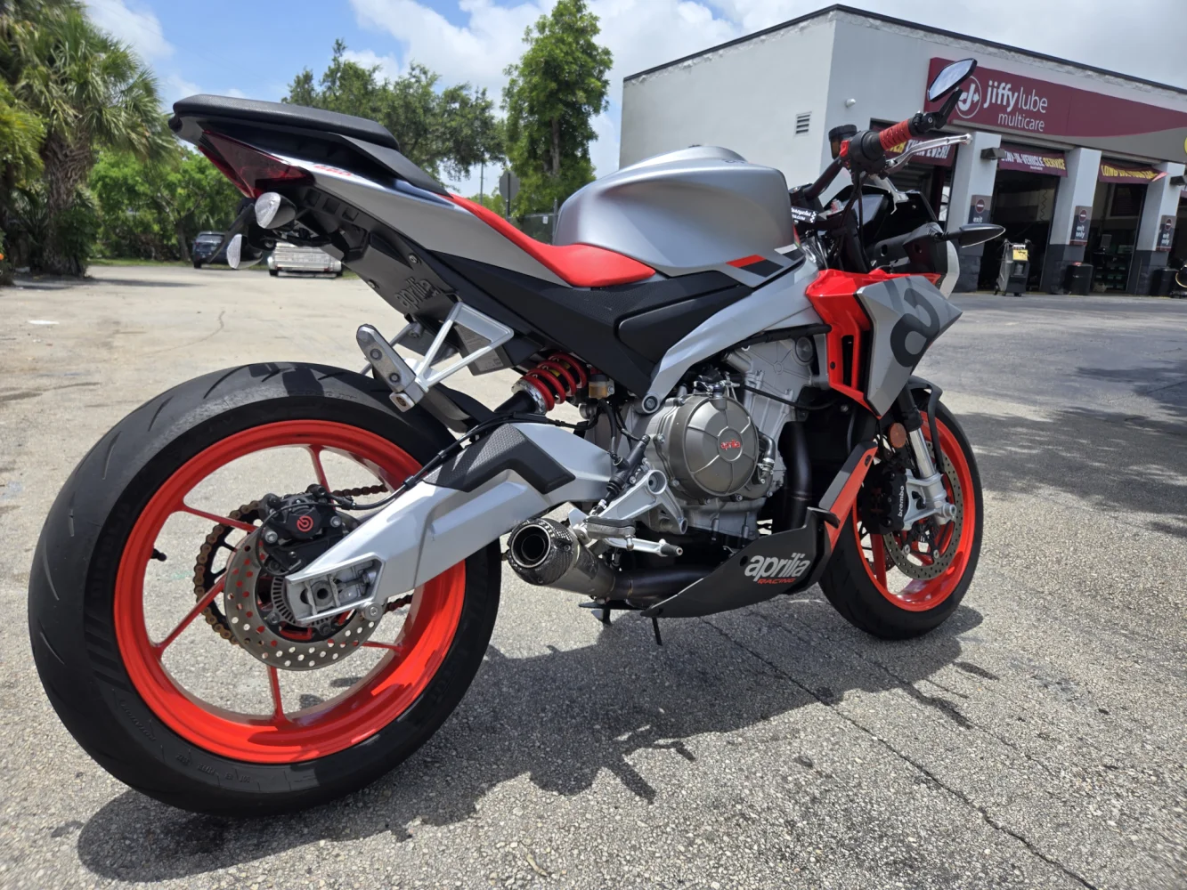 2021 Aprilia Tuono