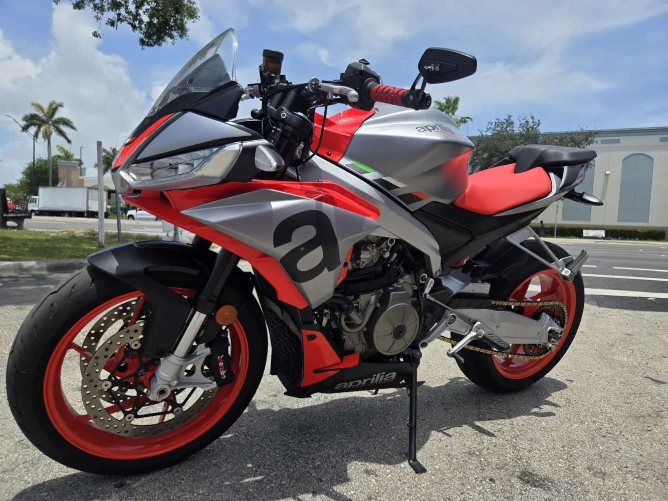 2021 Aprilia Tuono