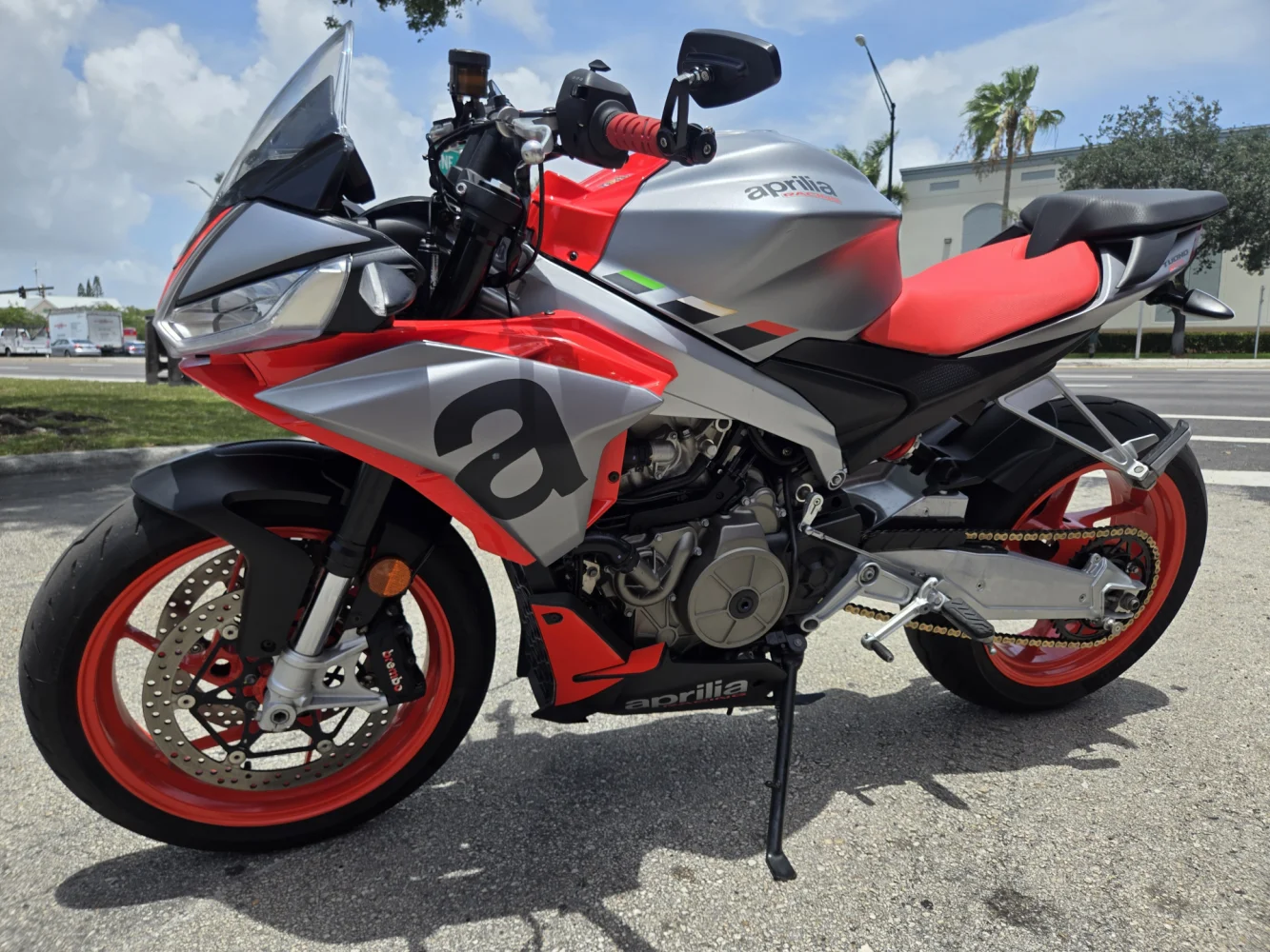 2021 Aprilia Tuono