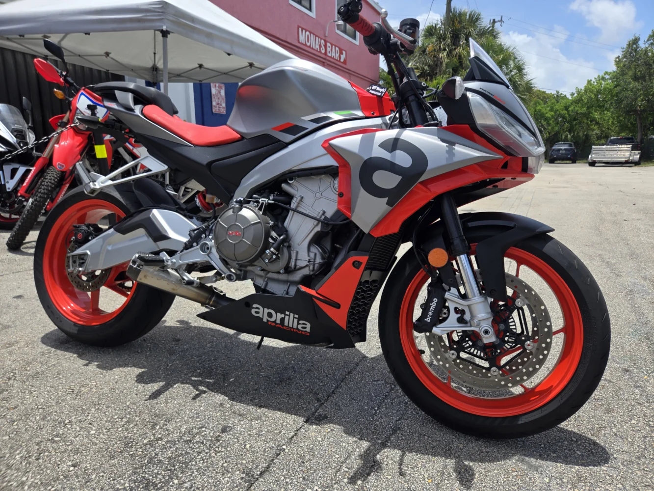 2021 Aprilia Tuono
