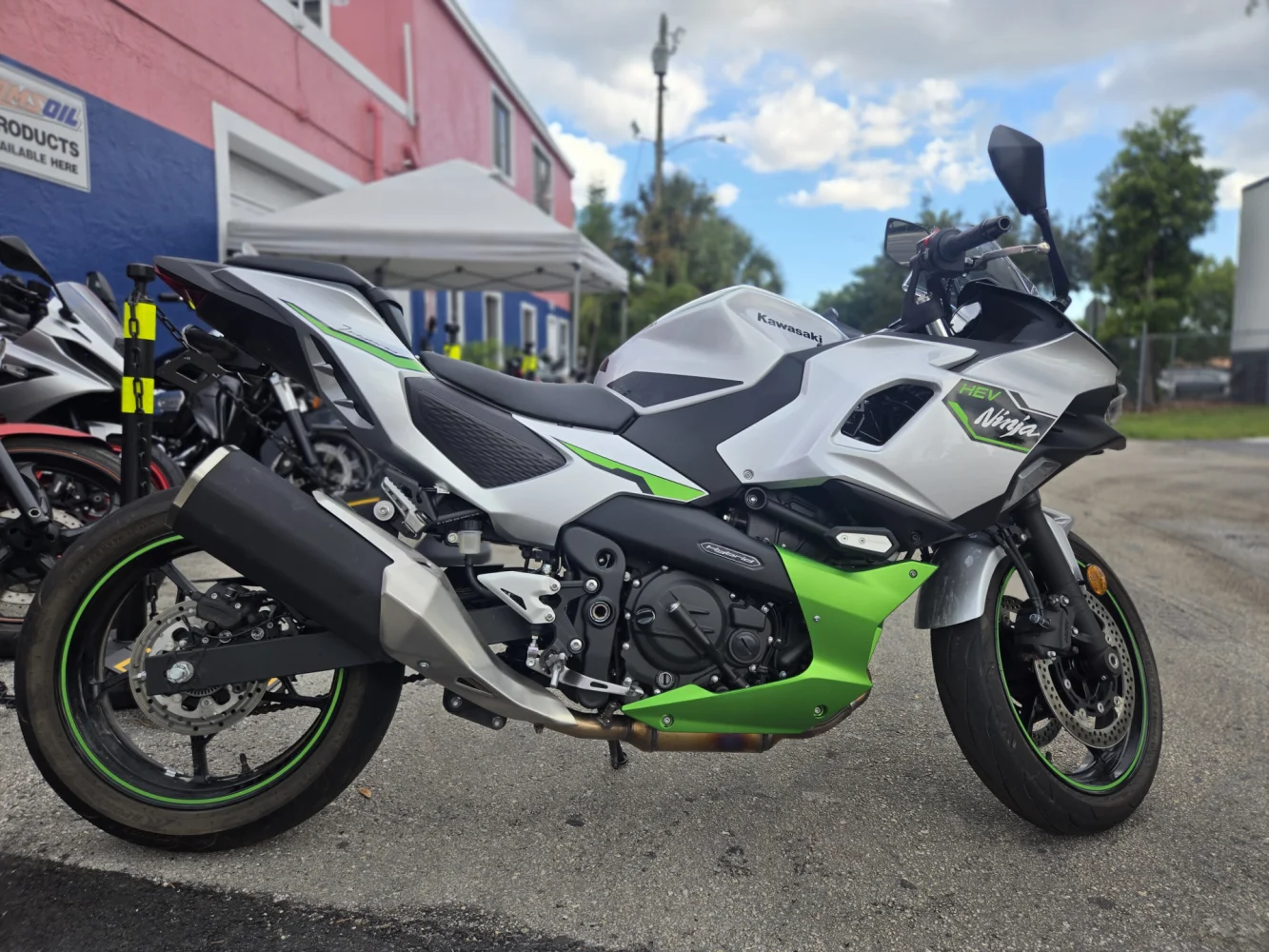 2024 Kawasaki Ninja 7 Hybrid abs