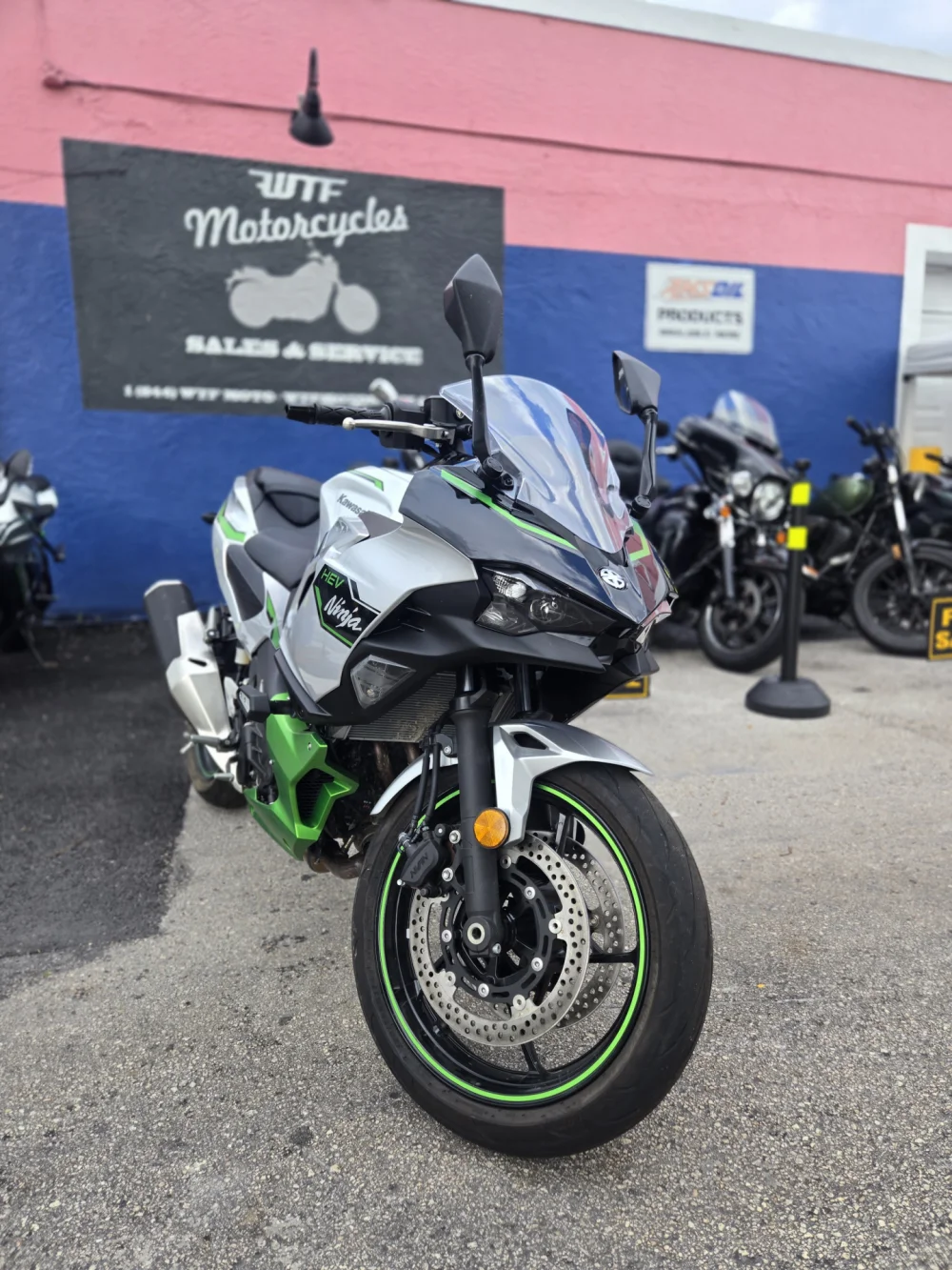 2024 Kawasaki Ninja 7 Hybrid abs