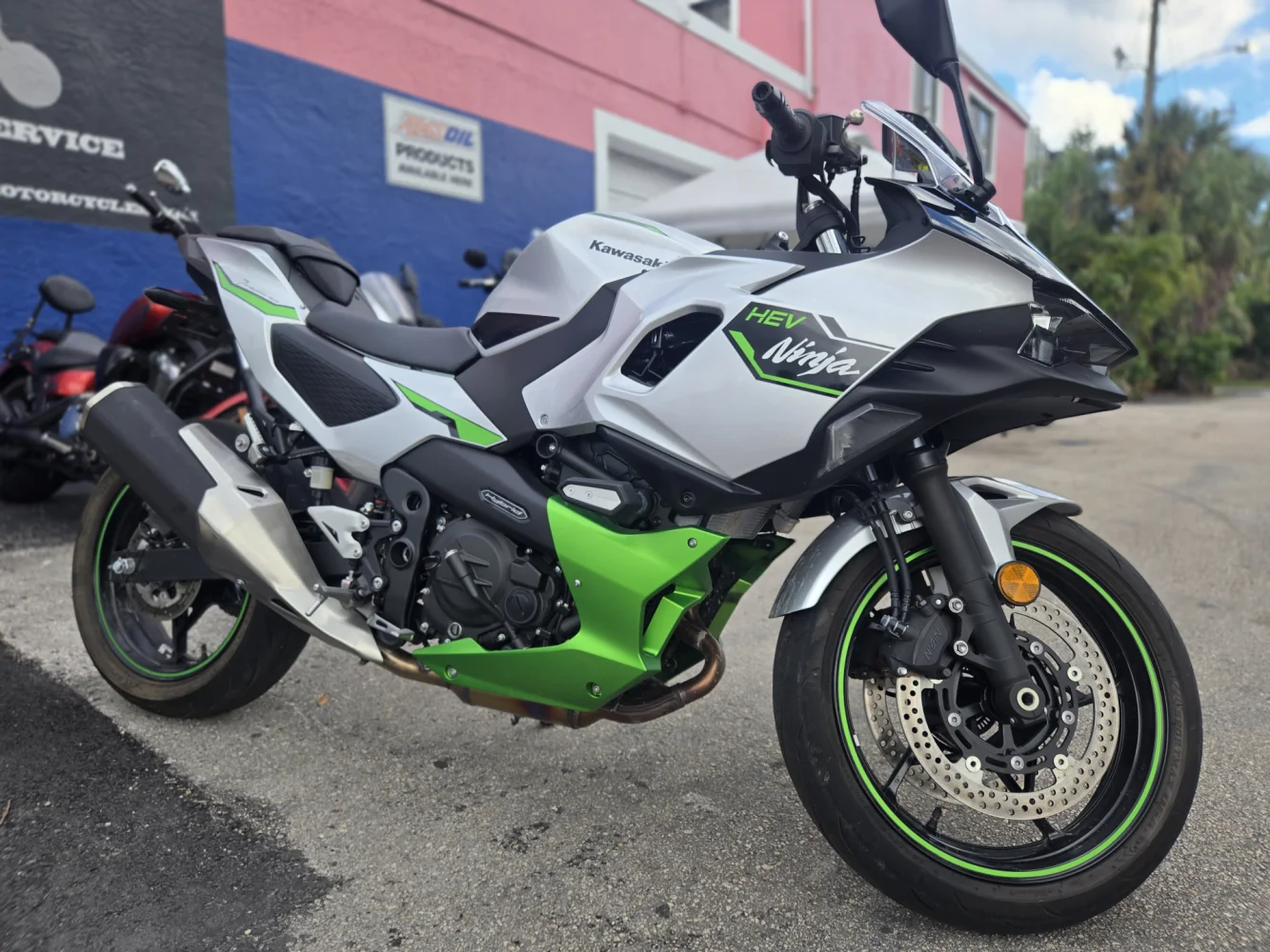 2024 Kawasaki Ninja 7 Hybrid abs