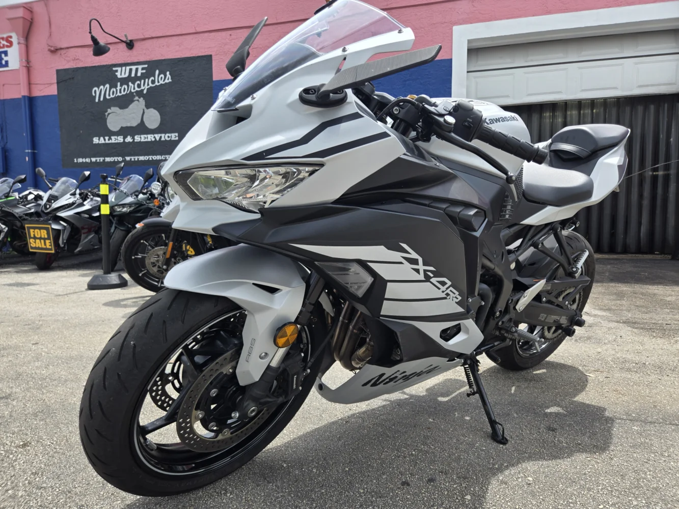 2025 Kawasaki ZX4RR Ninja