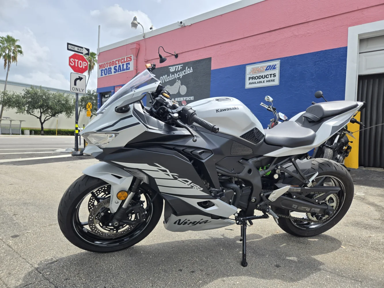 2025 Kawasaki ZX4RR Ninja