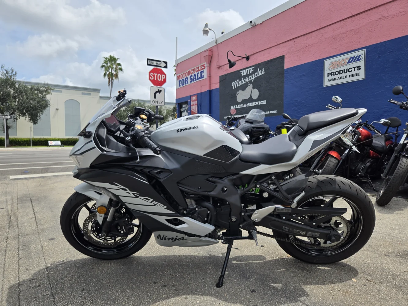 2025 Kawasaki ZX4RR Ninja