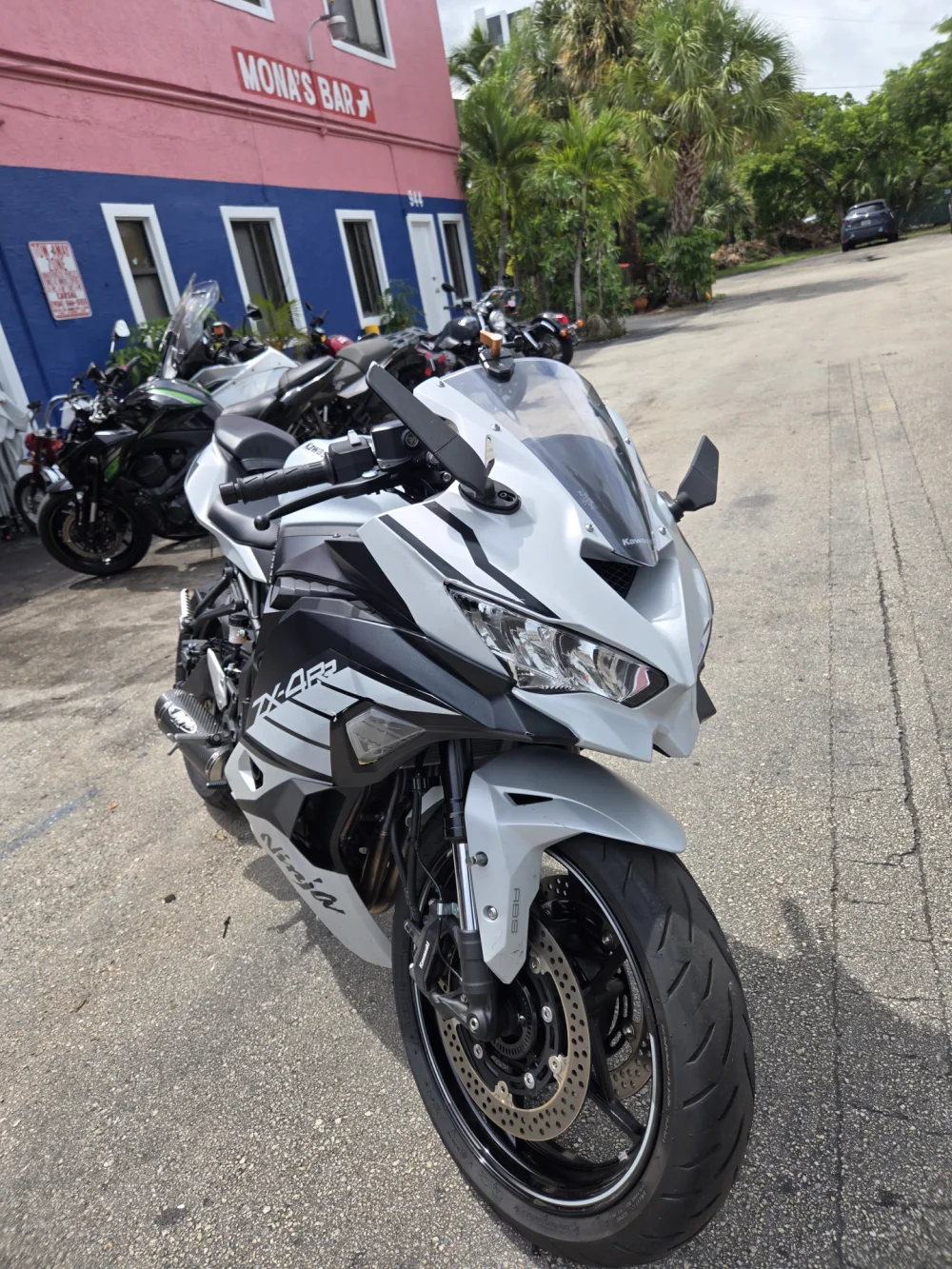 2025 Kawasaki ZX4RR Ninja